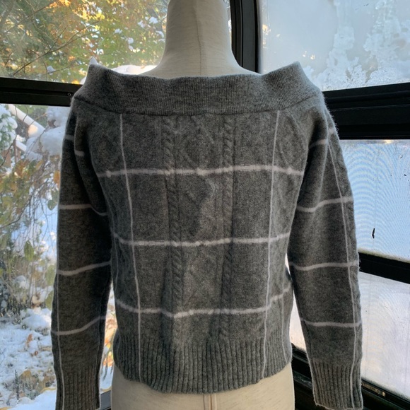 DH New York Alpaca Off-Shoulder Sweater - Picture 7 of 9
